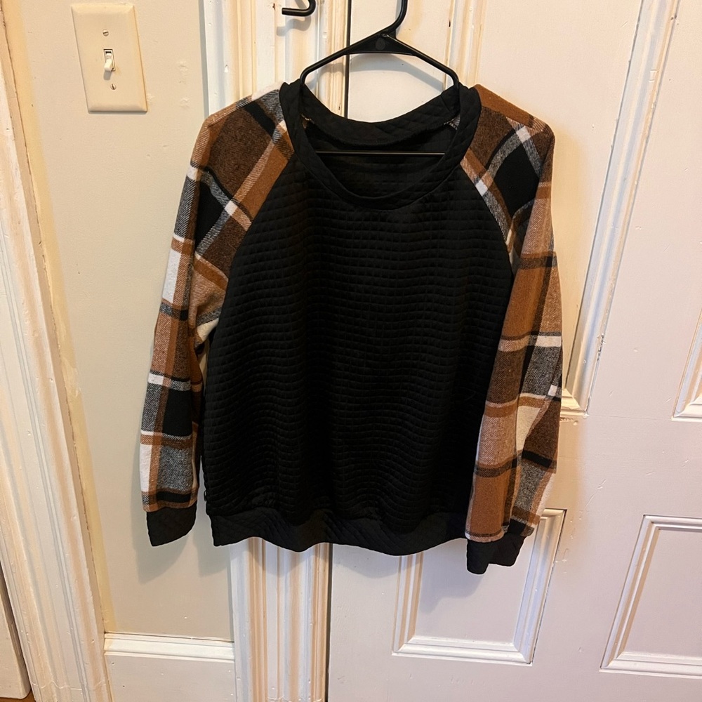 Plaid Sleeve Black Sweater